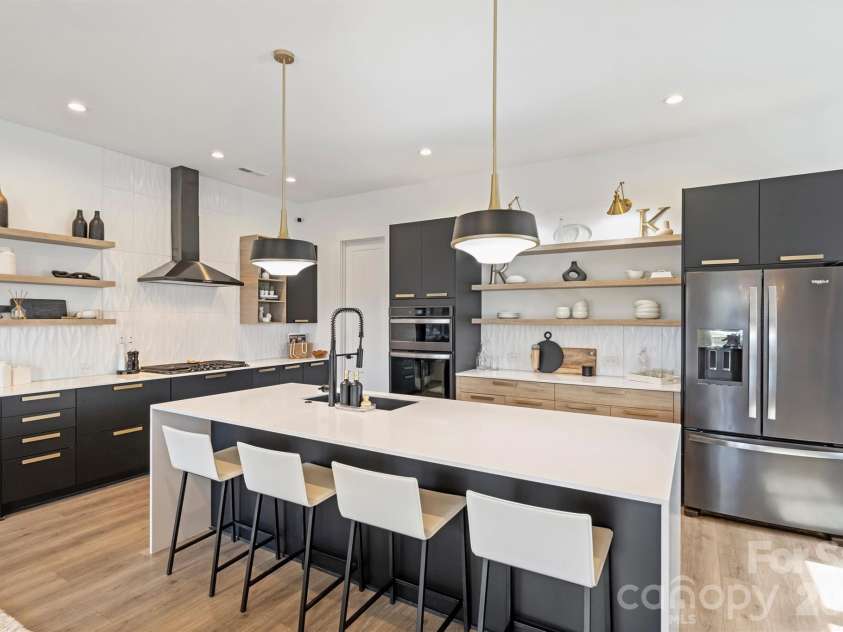 110 Mattoon Street, Charlotte, NC 28216.  MLS# CAR4356590, YatesRealty ID 14302. 