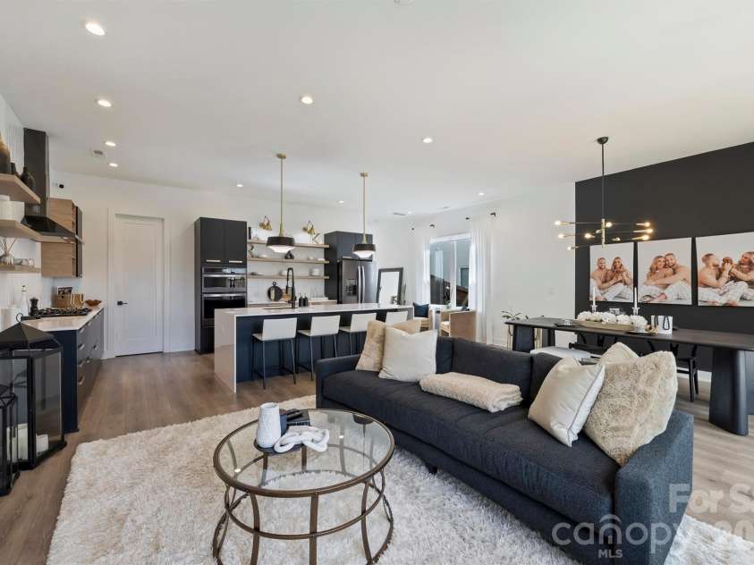 110 Mattoon Street, Charlotte, NC 28216.  MLS# CAR4356590, YatesRealty ID 14302. 