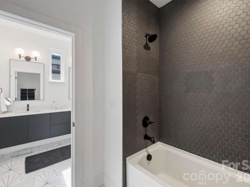 110 Mattoon Street, Charlotte, NC 28216.  MLS# CAR4356590, YatesRealty ID 14302. 