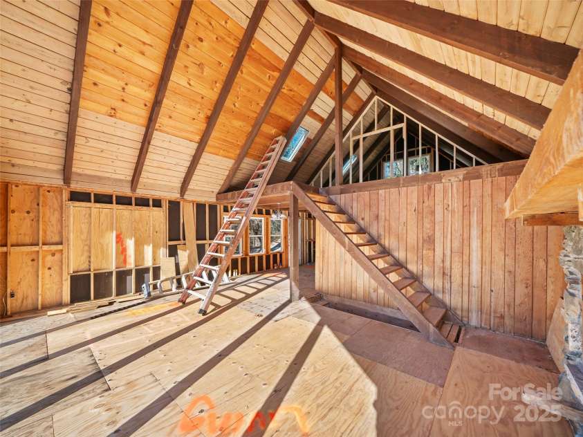 187 Wild Rose Lane, Burnsville, NC 28714.  MLS# CAR4232184, YatesRealty ID 14303. 