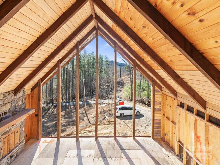 187 Wild Rose Lane, Burnsville, NC 28714.  MLS# CAR4232184, YatesRealty ID 14303. 