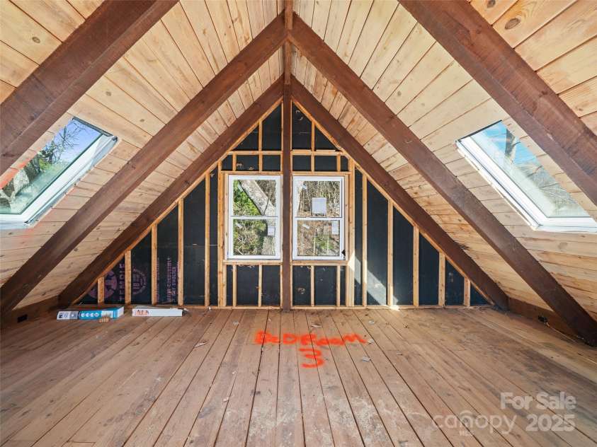 187 Wild Rose Lane, Burnsville, NC 28714.  MLS# CAR4232184, YatesRealty ID 14303. 