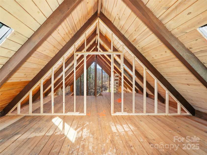 187 Wild Rose Lane, Burnsville, NC 28714.  MLS# CAR4232184, YatesRealty ID 14303. 
