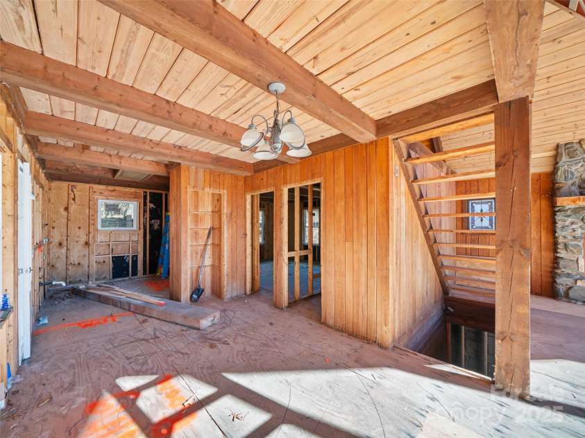 187 Wild Rose Lane, Burnsville, NC 28714.  MLS# CAR4232184, YatesRealty ID 14303. 