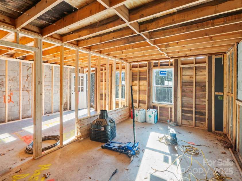 187 Wild Rose Lane, Burnsville, NC 28714.  MLS# CAR4232184, YatesRealty ID 14303. 