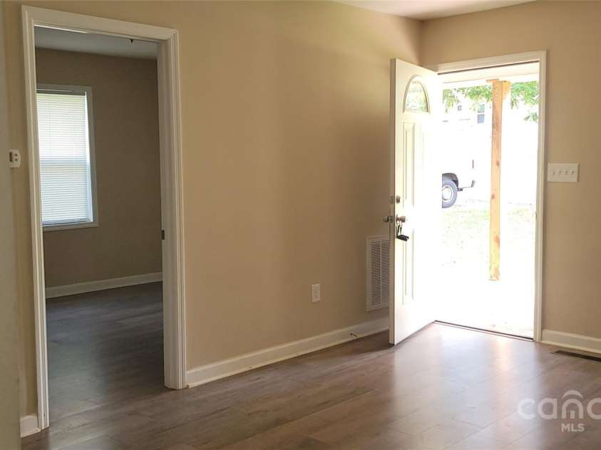 608 E Street, Newton, NC 28658.  MLS# CAR4261118, YatesRealty ID 14304. 