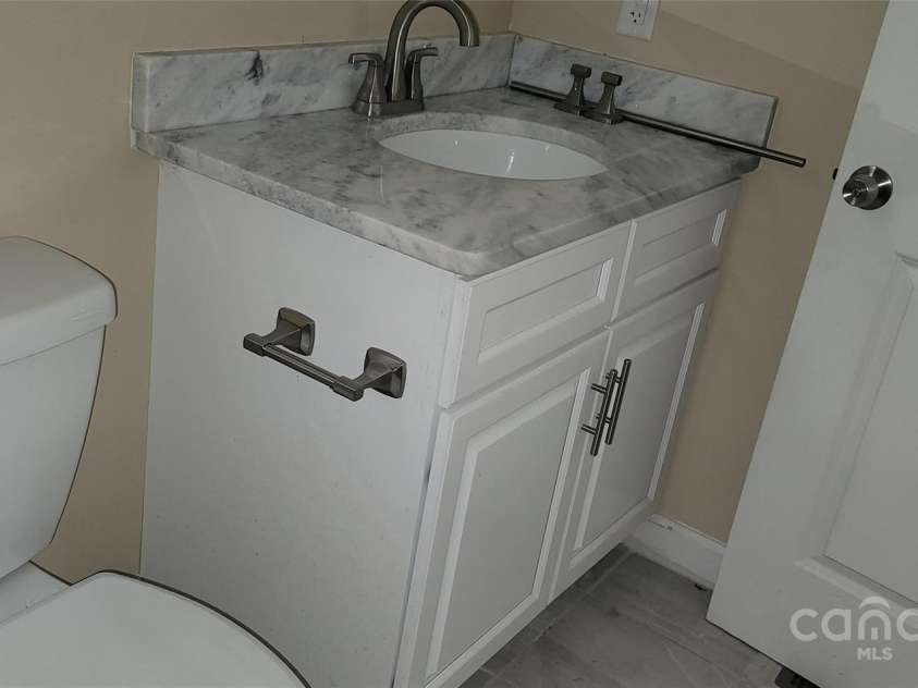 608 E Street, Newton, NC 28658.  MLS# CAR4261118, YatesRealty ID 14304. 