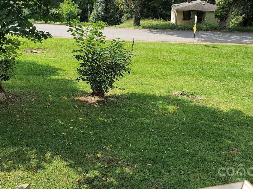 608 E Street, Newton, NC 28658.  MLS# CAR4261118, YatesRealty ID 14304. 