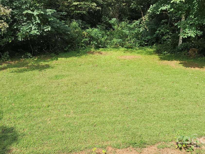 608 E Street, Newton, NC 28658.  MLS# CAR4261118, YatesRealty ID 14304. 