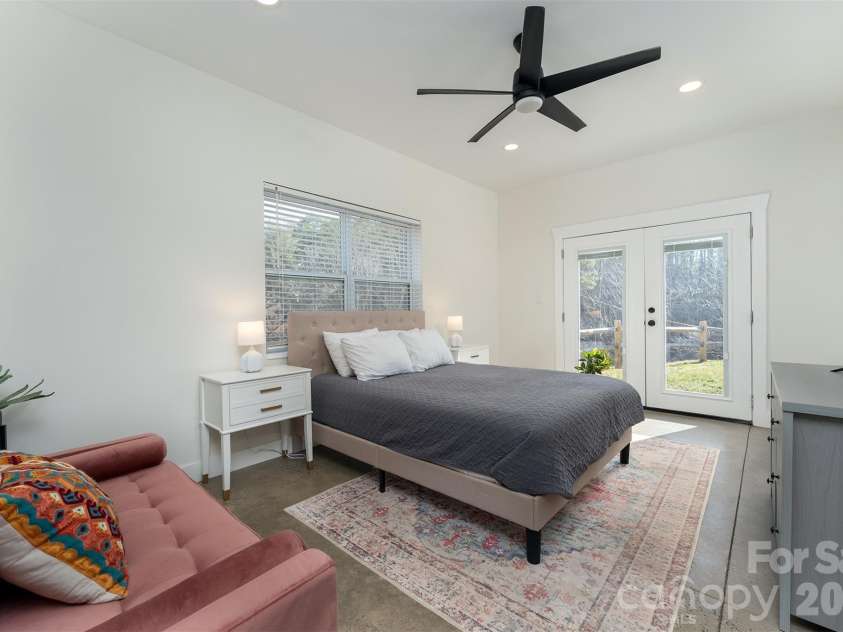 25 Nelon Road, Asheville, NC 28804.  MLS# CAR4254844, YatesRealty ID 14305. 