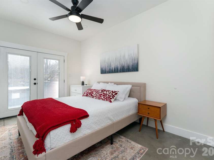 25 Nelon Road, Asheville, NC 28804.  MLS# CAR4254844, YatesRealty ID 14305. 