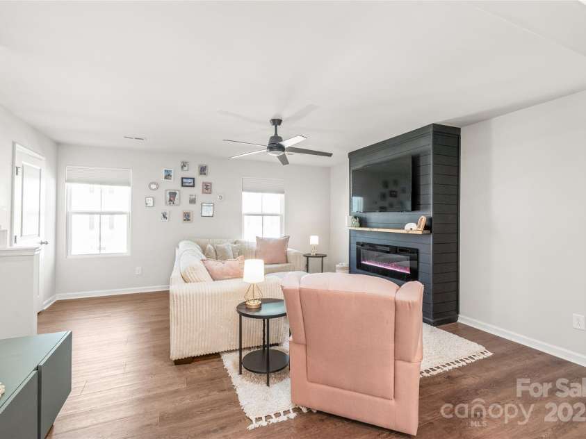 5023 Daybell Street, Charlotte, NC 28214.  MLS# CAR4261011, YatesRealty ID 14305. 