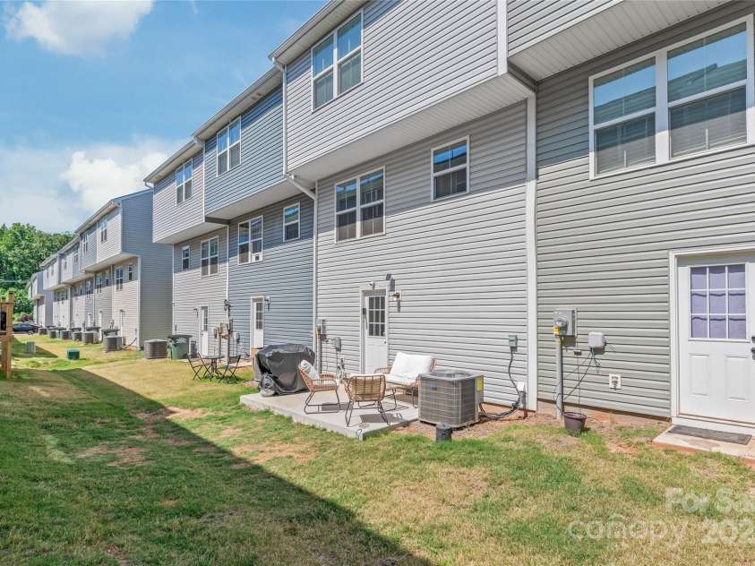 5023 Daybell Street, Charlotte, NC 28214.  MLS# CAR4261011, YatesRealty ID 14305. 