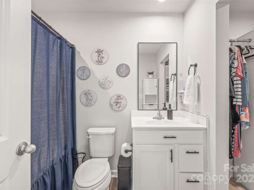 5023 Daybell Street, Charlotte, NC 28214.  MLS# CAR4261011, YatesRealty ID 14305. En Suite Bathroom.