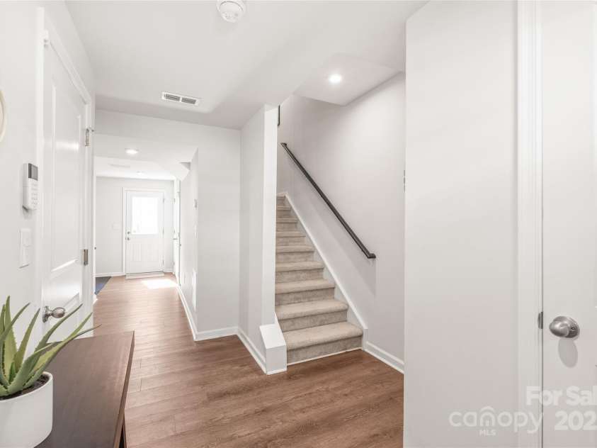 5023 Daybell Street, Charlotte, NC 28214.  MLS# CAR4261011, YatesRealty ID 14305. Foyer.