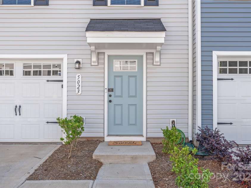 5023 Daybell Street, Charlotte, NC 28214.  MLS# CAR4261011, YatesRealty ID 14305. Welcoming front.