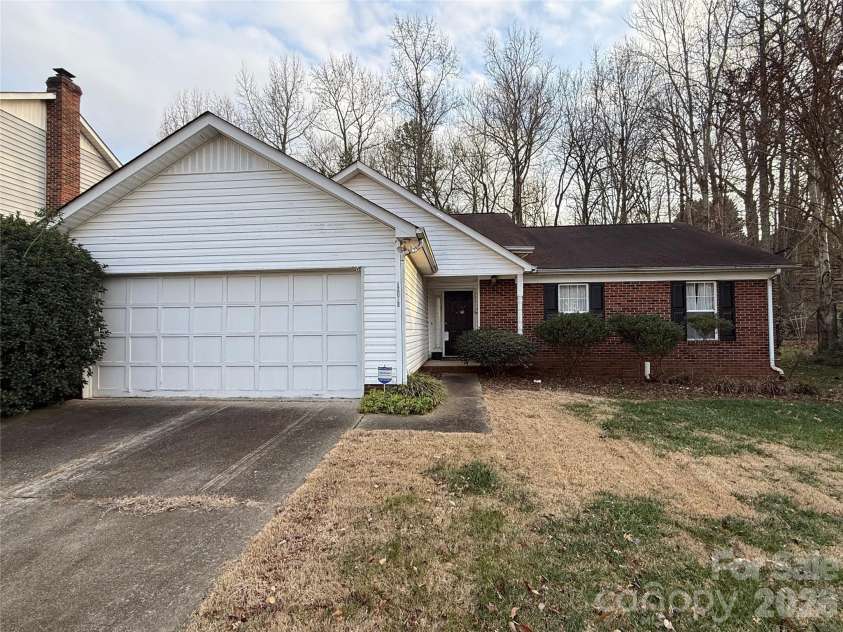10410 Hellebore Road, Charlotte, NC 28213.  MLS# CAR4371051, YatesRealty ID 14306. 
