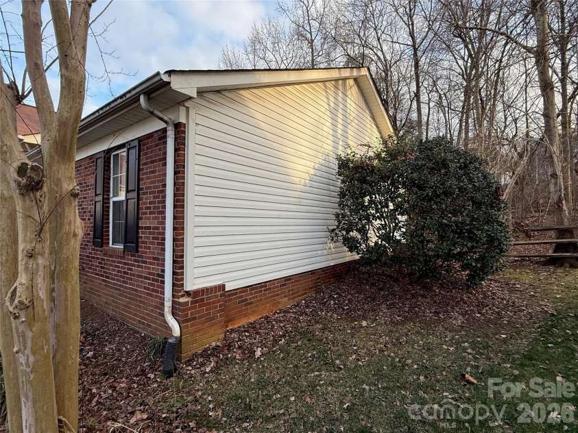 10410 Hellebore Road, Charlotte, NC 28213.  MLS# CAR4371051, YatesRealty ID 14306. 