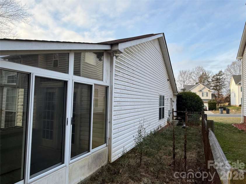 10410 Hellebore Road, Charlotte, NC 28213.  MLS# CAR4371051, YatesRealty ID 14306. 