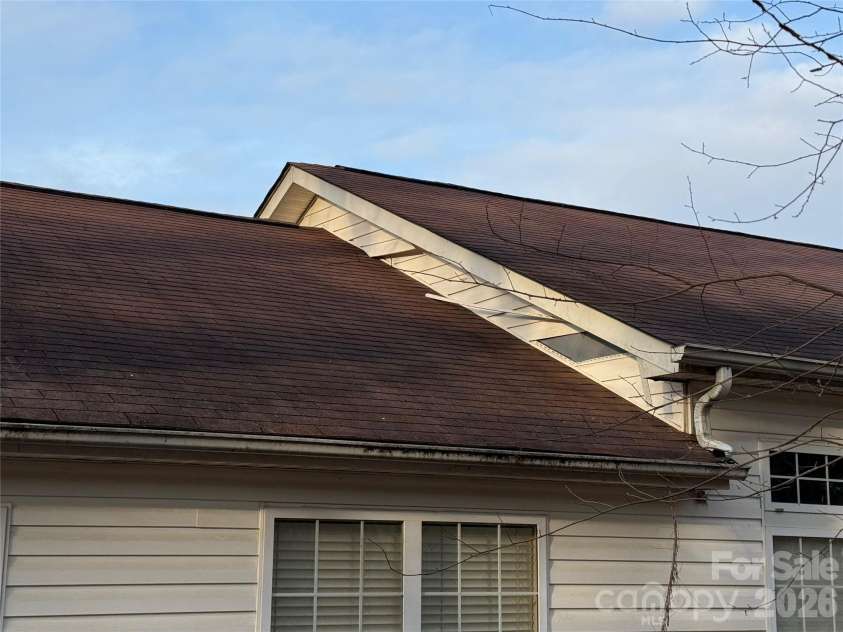 10410 Hellebore Road, Charlotte, NC 28213.  MLS# CAR4371051, YatesRealty ID 14306. 