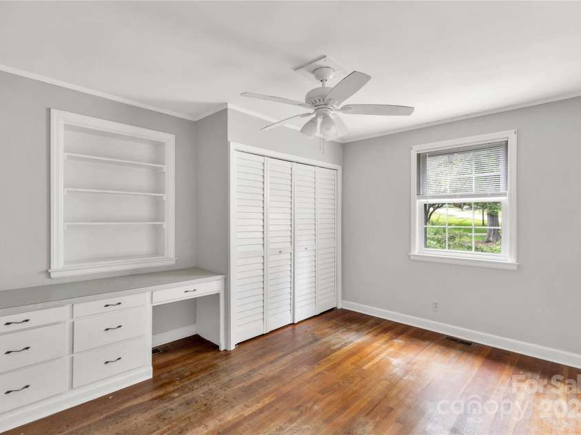 405 Woodland Drive, Lancaster, SC 29720.  MLS# CAR4259493, YatesRealty ID 14308. 