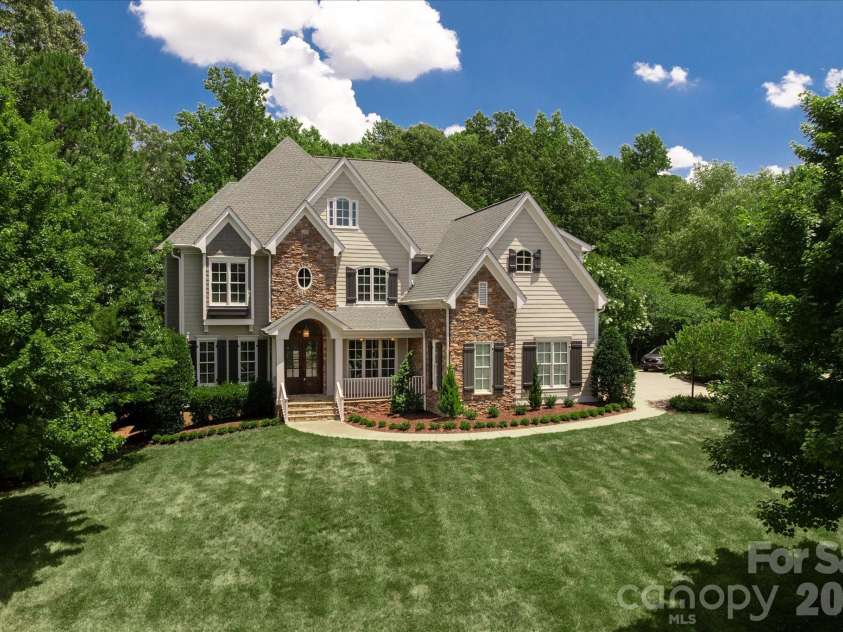 406 Belo Court, Fort Mill, SC 29715.  MLS# CAR4400927, YatesRealty ID 14308. 