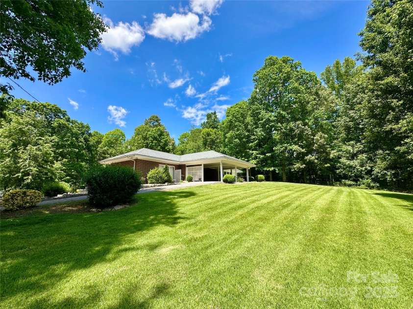 2866 Old Morganton Road, Lenoir, NC 28645.  MLS# CAR4261191, YatesRealty ID 14309. 