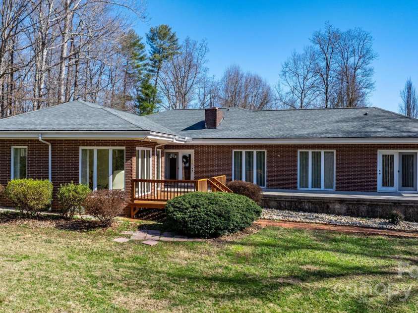 2866 Old Morganton Road, Lenoir, NC 28645.  MLS# CAR4261191, YatesRealty ID 14309. 