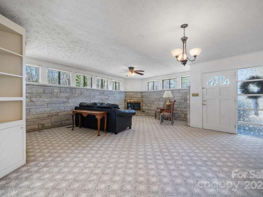 2866 Old Morganton Road, Lenoir, NC 28645.  MLS# CAR4261191, YatesRealty ID 14309. 