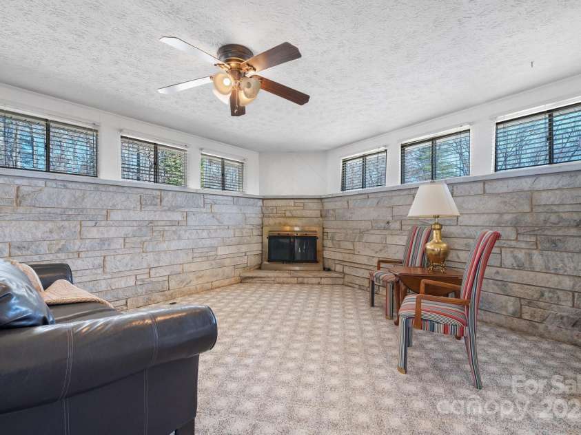 2866 Old Morganton Road, Lenoir, NC 28645.  MLS# CAR4261191, YatesRealty ID 14309. 