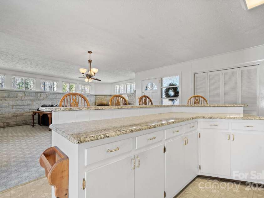 2866 Old Morganton Road, Lenoir, NC 28645.  MLS# CAR4261191, YatesRealty ID 14309. 