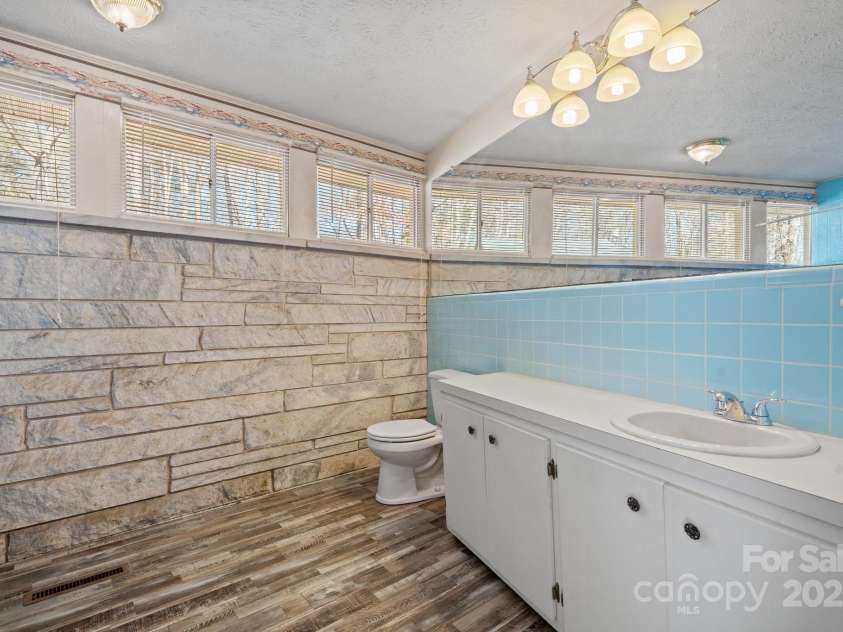 2866 Old Morganton Road, Lenoir, NC 28645.  MLS# CAR4261191, YatesRealty ID 14309. 