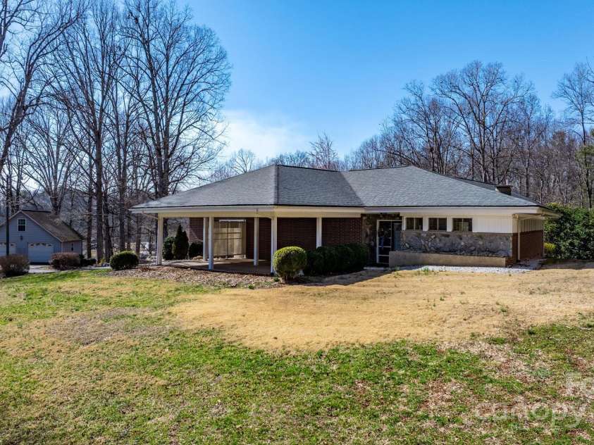 2866 Old Morganton Road, Lenoir, NC 28645.  MLS# CAR4261191, YatesRealty ID 14309. 