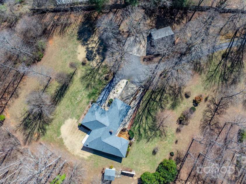 2866 Old Morganton Road, Lenoir, NC 28645.  MLS# CAR4261191, YatesRealty ID 14309. 