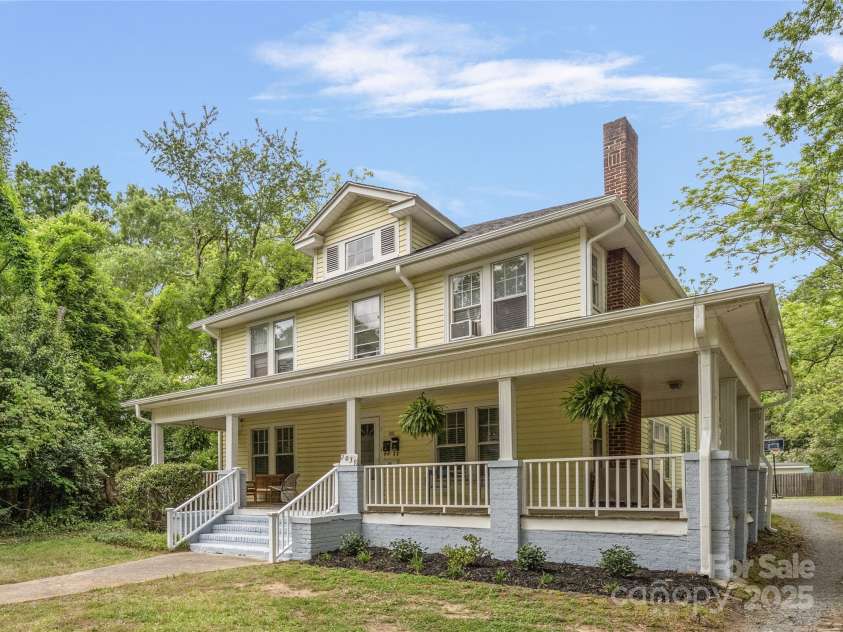 2039 Lanier Avenue, Charlotte, NC 28205.  MLS# CAR4261208, YatesRealty ID 14310. 2039 Lanier Ave