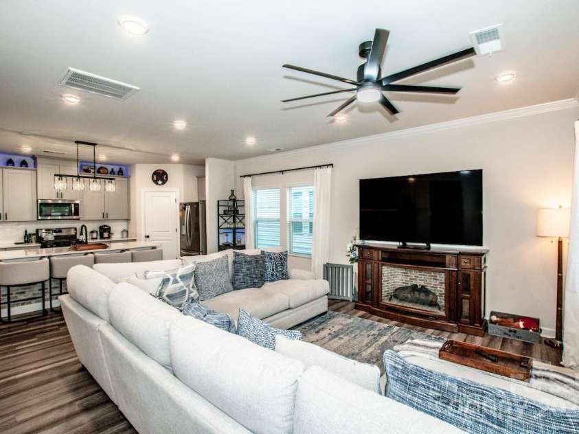 11951 Old Statesville Road, Huntersville, NC 28078.  MLS# CAR4260742, YatesRealty ID 14311. 