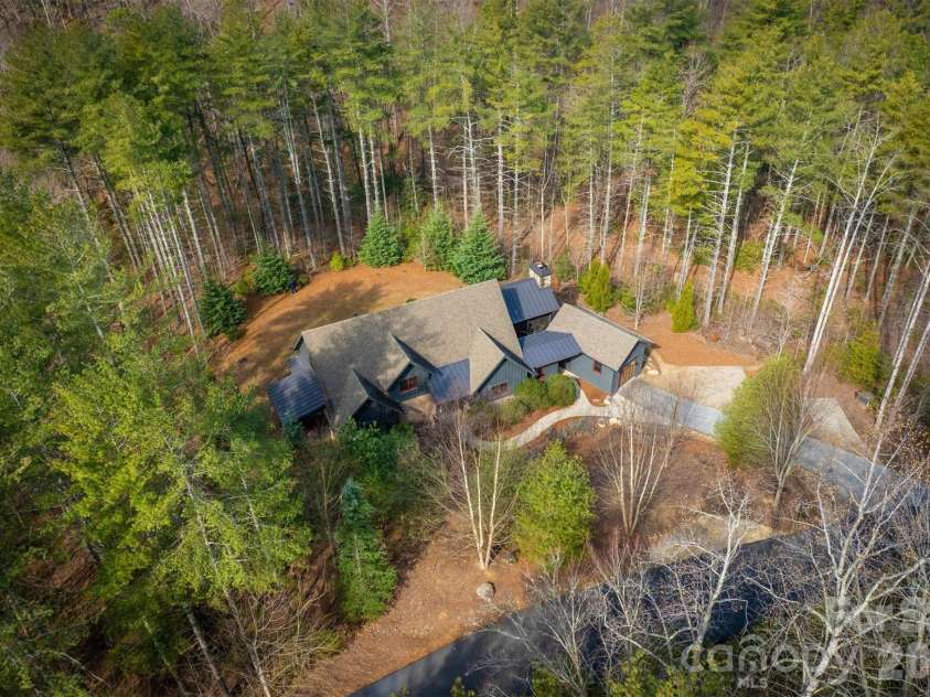 3201 Donahue Drive, Nebo, NC 28761.  MLS# CAR4351255, YatesRealty ID 14311. 