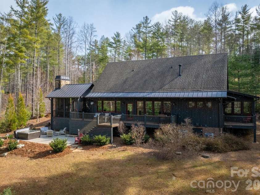 3201 Donahue Drive, Nebo, NC 28761.  MLS# CAR4351255, YatesRealty ID 14311. 