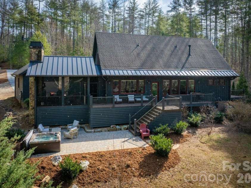 3201 Donahue Drive, Nebo, NC 28761.  MLS# CAR4351255, YatesRealty ID 14311. 