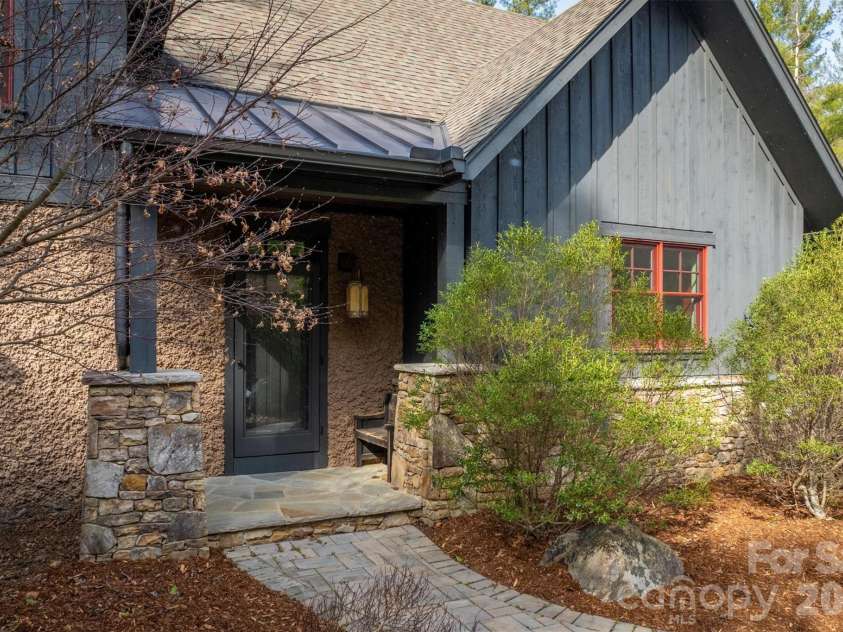 3201 Donahue Drive, Nebo, NC 28761.  MLS# CAR4351255, YatesRealty ID 14311. 