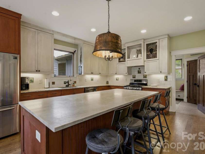 3201 Donahue Drive, Nebo, NC 28761.  MLS# CAR4351255, YatesRealty ID 14311. 