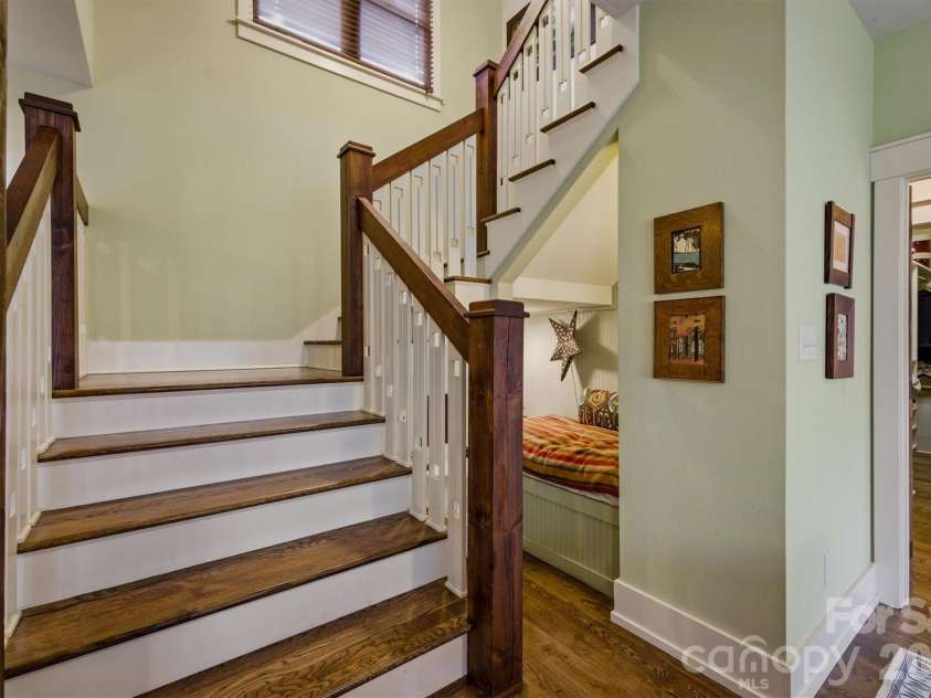 3201 Donahue Drive, Nebo, NC 28761.  MLS# CAR4351255, YatesRealty ID 14311. 