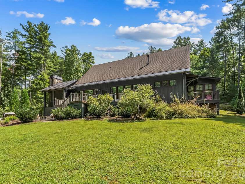 3201 Donahue Drive, Nebo, NC 28761.  MLS# CAR4418458, YatesRealty ID 14311. 