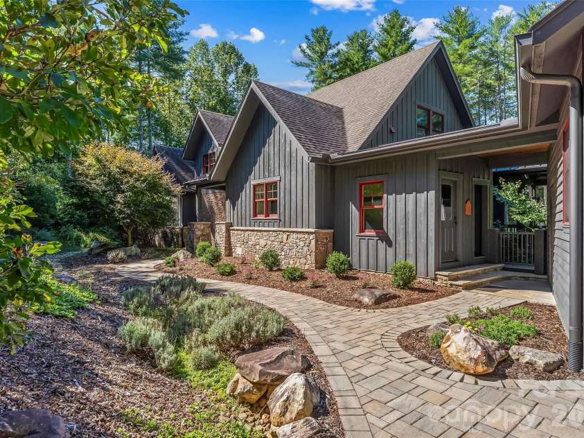 3201 Donahue Drive, Nebo, NC 28761.  MLS# CAR4418458, YatesRealty ID 14311. 