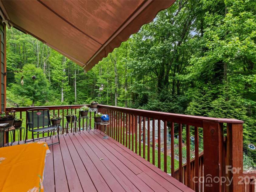 640 Pot Leg Road, Waynesville, NC 28785.  MLS# CAR4261225, YatesRealty ID 14312. 