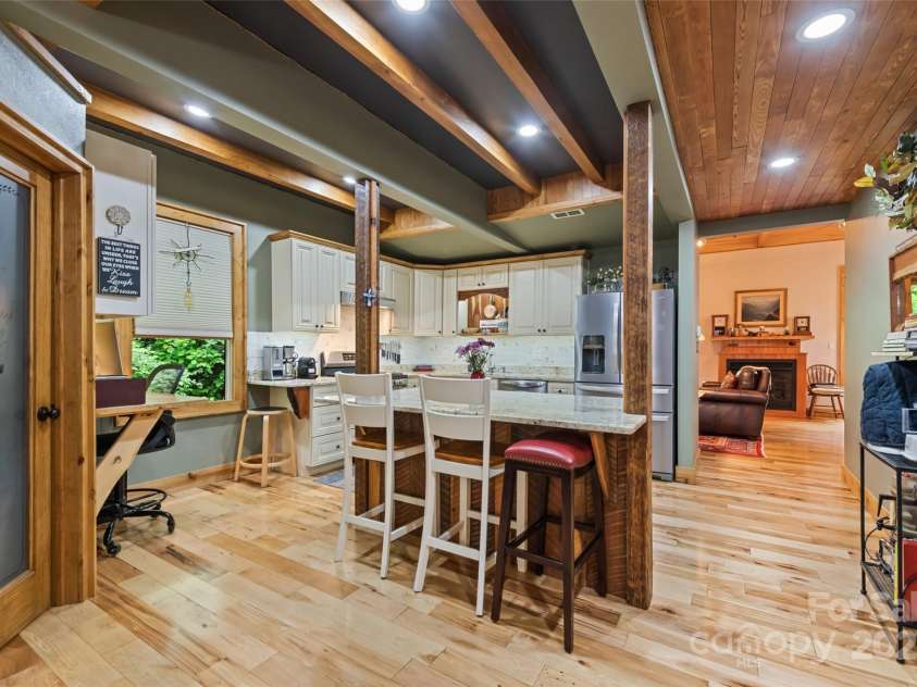 640 Pot Leg Road, Waynesville, NC 28785.  MLS# CAR4261225, YatesRealty ID 14312. 