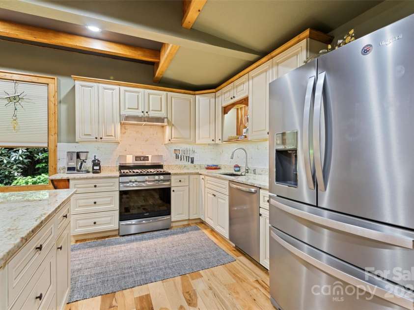 640 Pot Leg Road, Waynesville, NC 28785.  MLS# CAR4261225, YatesRealty ID 14312. 
