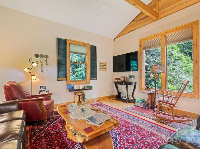 640 Pot Leg Road, Waynesville, NC 28785.  MLS# CAR4261225, YatesRealty ID 14312. 
