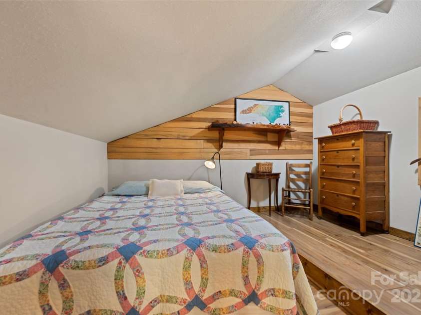 640 Pot Leg Road, Waynesville, NC 28785.  MLS# CAR4261225, YatesRealty ID 14312. 