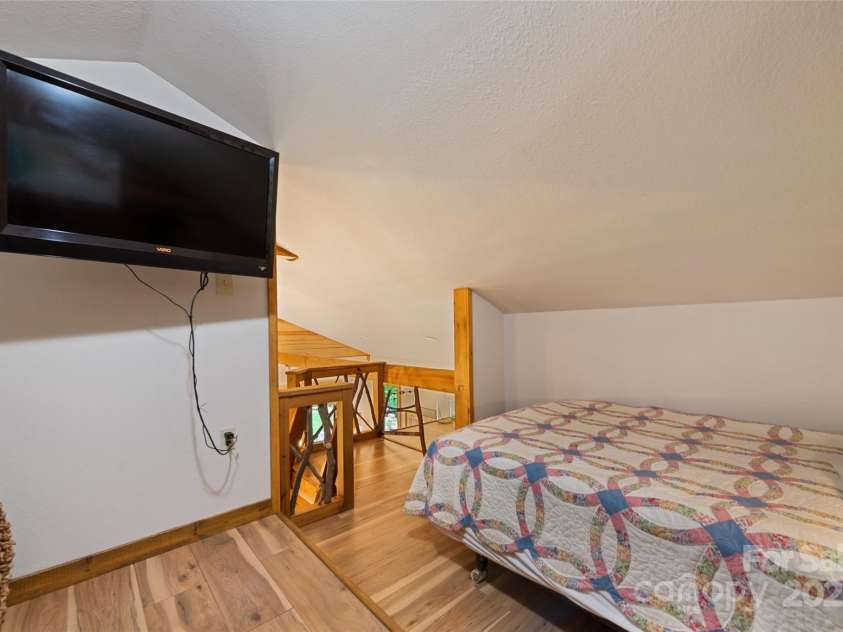 640 Pot Leg Road, Waynesville, NC 28785.  MLS# CAR4261225, YatesRealty ID 14312. 